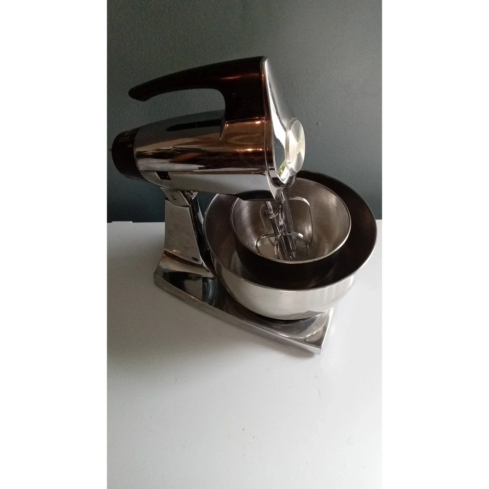 Vintage Stand Mixer Chrome Electric Kitchen‎ Mixer with Bowls Retro Style